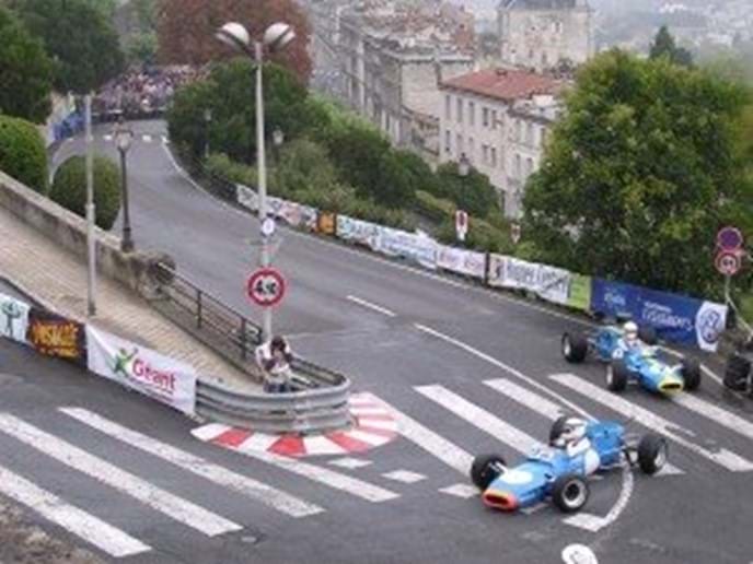 International-Classic-car-race-show-Angouleme-France